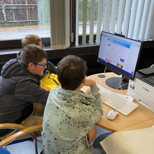 BIZ / AMS Besuch 4. Klasse November 2021