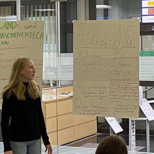 BIZ / AMS Besuch 4. Klasse November 2021